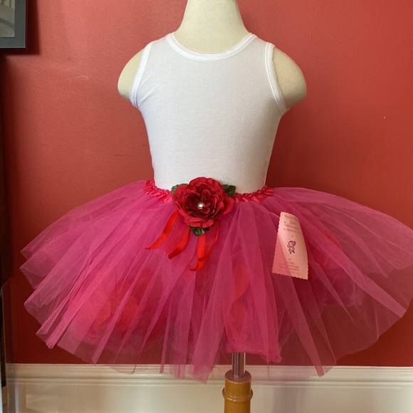 Handcrafted hot pink little kids tutu with red rose petals - new! - Picture 3 of 3